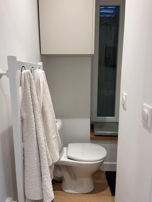 Studio Melun Peaceful Area 5 Min To Train Station Exterior foto